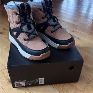 NWT Sorel Women’s Whitney III Mid WP, Tawny Buff, 8.5